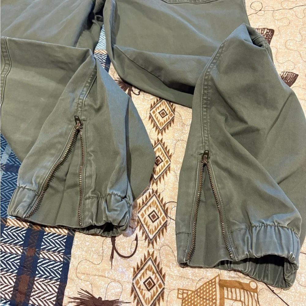 Banana Republic Authentic Chino women’s size 4